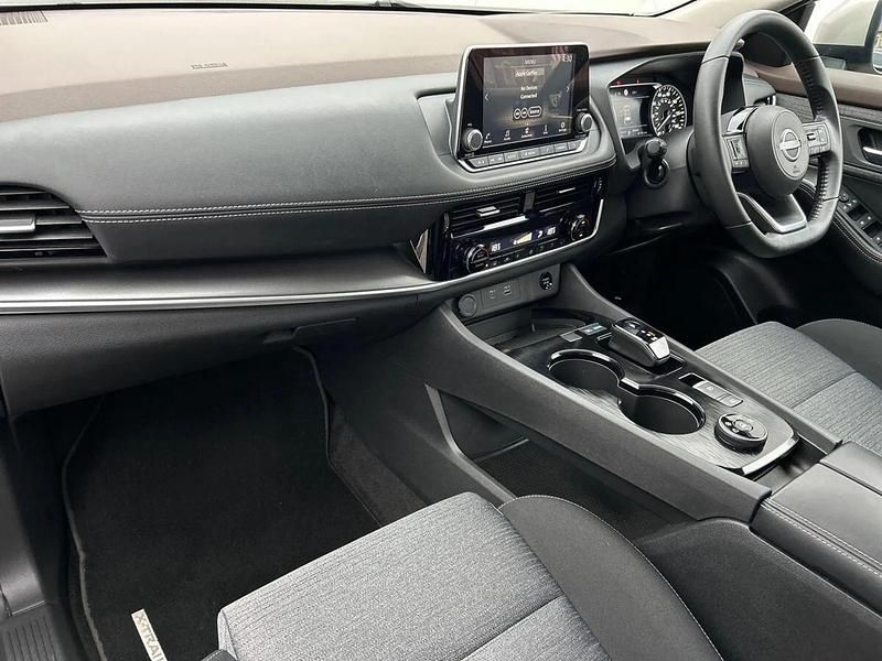 New Nissan X-Trail Acenta Premium 204 HP (150 kW) 2025 Silver SUV