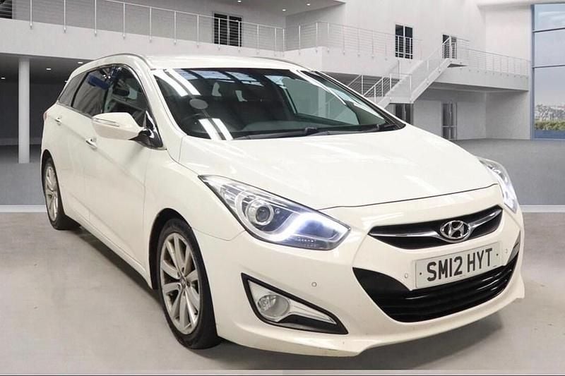 White Used 2012 Hyundai i40 Style Estate | £4,490 (Fair price) - Image 1/1