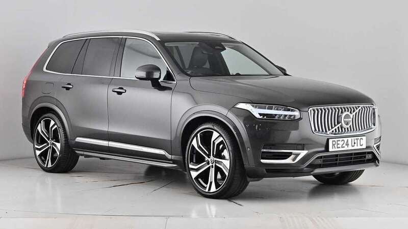 Platinum grey Used 2024 Volvo XC90 Ultimate SUV | £53,290 (Fair price) - Image 1/4