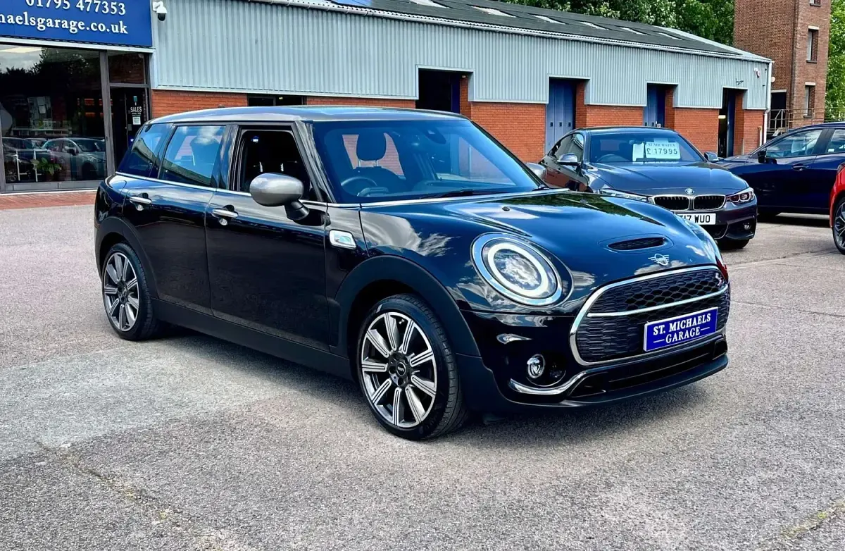 Used Mini Cooper S Clubman Exclusive 189 HP (139 kW) 2021 Black Estate