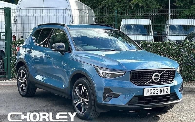 Used 2026 Volvo XC40 Plus SUV | £30,110 (Good price) - Image 1/4