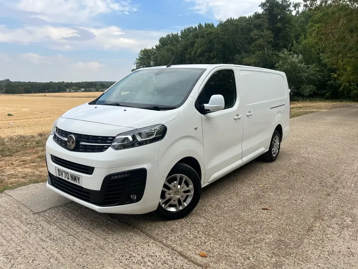 Used Vauxhall Vivaro Sportive 100 HP (73 kW) 2020 White MPV