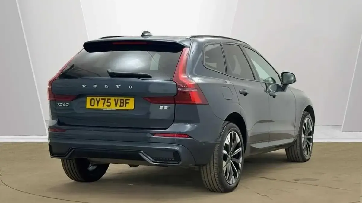 Second-hand Volvo XC60 Plus 247 CP (181 kW) 2025 Albastru SUV