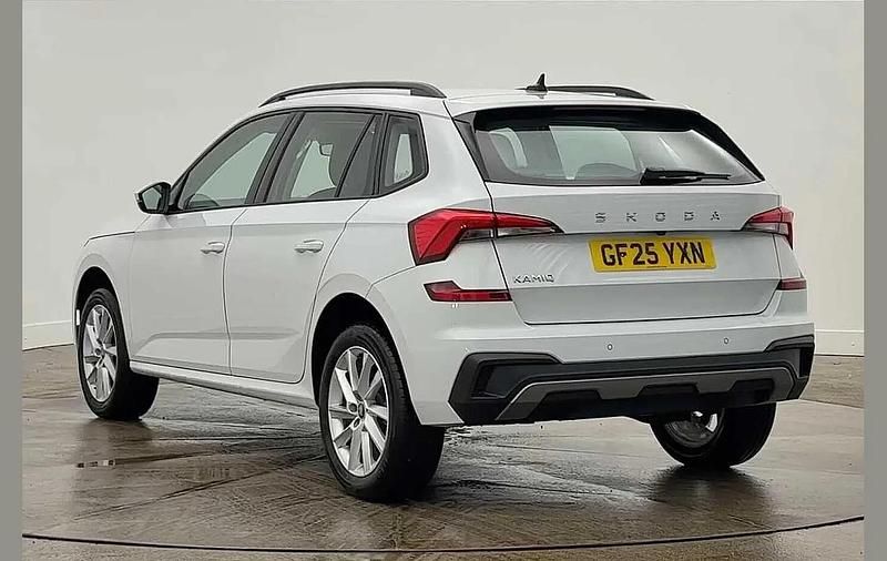 Used Skoda Kamiq SE 94 HP (69 kW) 2025 Moon white metallic SUV