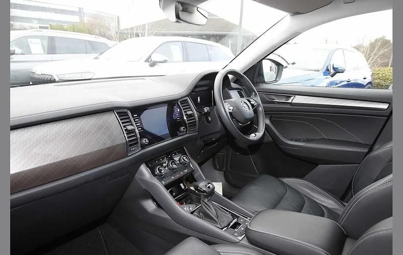 Used Skoda Kodiaq SE L Executive 147 HP (108 kW) 2024 Petrol blue metallic SUV