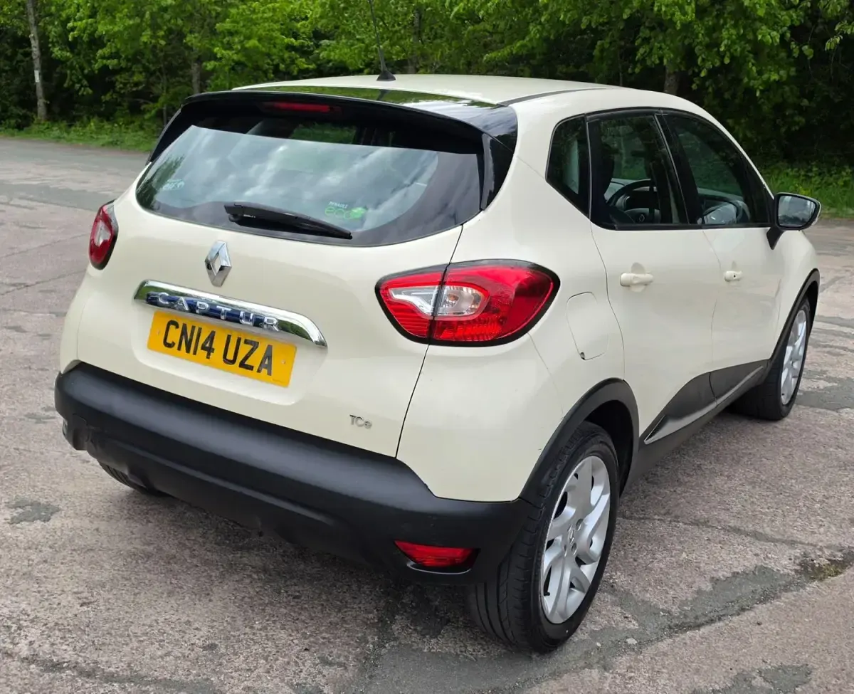 Usado Renault Captur Dynamique 2014 Beige SUV