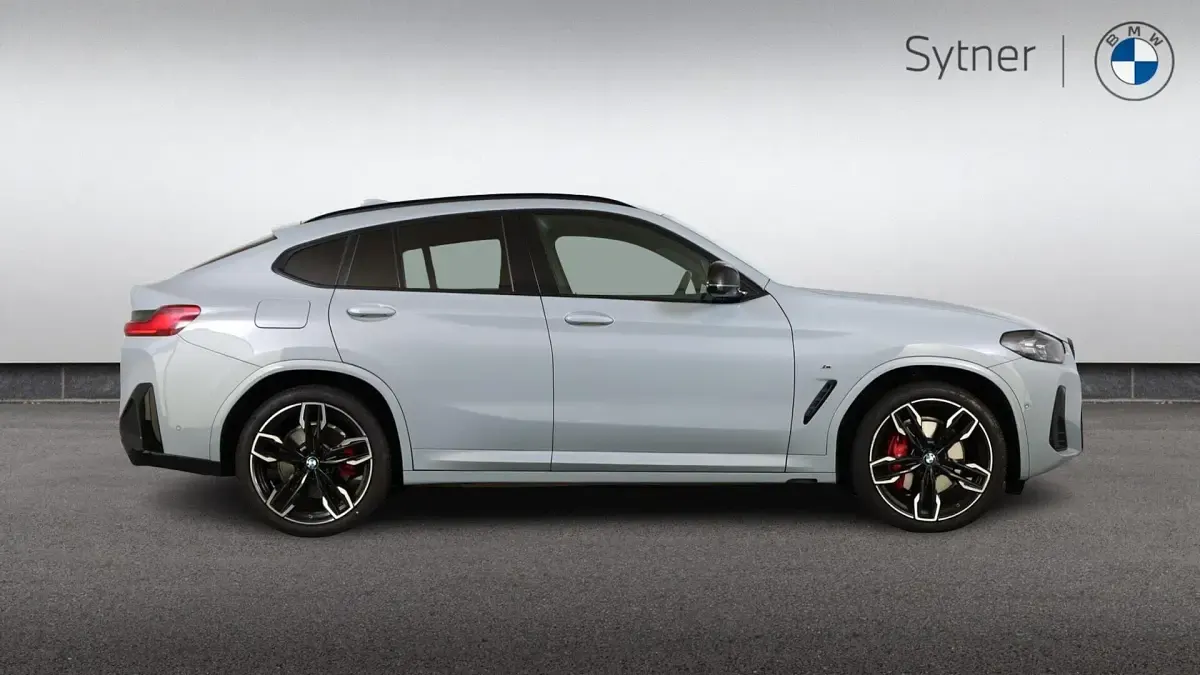 Gebraucht BMW X4 Comfort Edition 335 PS (246 kW) 2022 Grau SUV