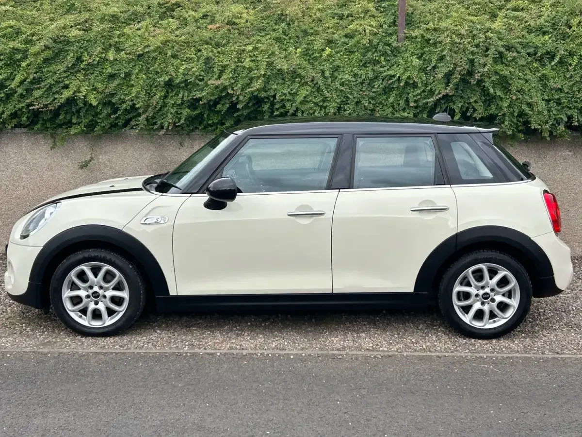 Używany Mini Cooper S Hatch 2015 Biały Hatchback