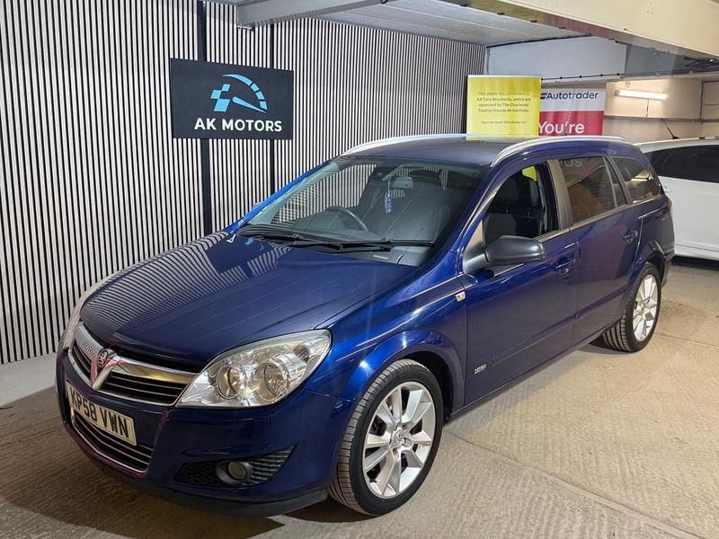 Second-hand Vauxhall Astra Design Edition 150 CP (110 kW) 2009 Albastru Break