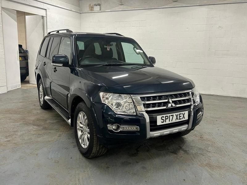 Green Used 2017 Mitsubishi Shogun SUV | £15,475 (Fair price) - Image 1/4
