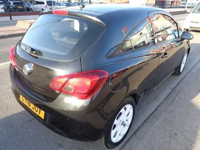 Używany Vauxhall Corsa 75 KM (55 kW) 2016 Czarny Hatchback