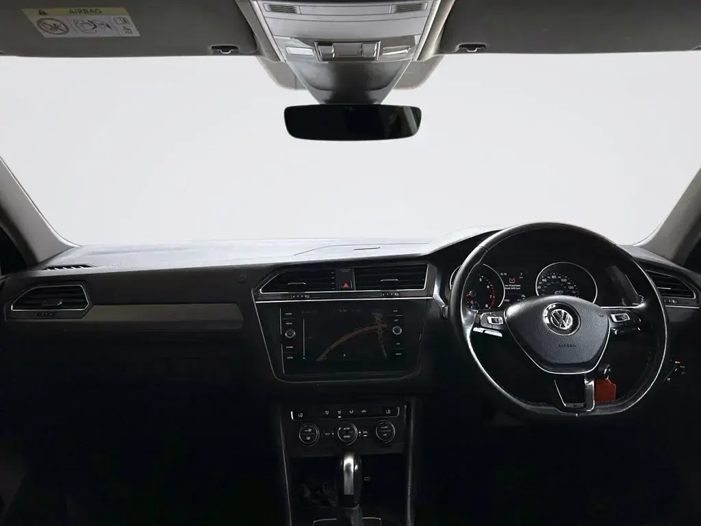 Usado VW Tiguan Allspace Match 150 HP (110 kW) 2021 Prateado SUV