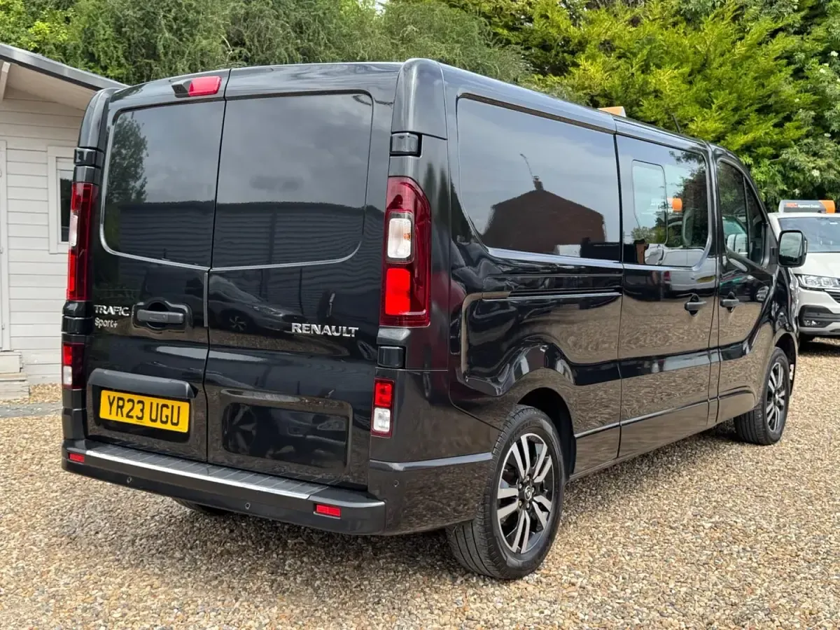 Used Renault Trafic 2023 Black MPV