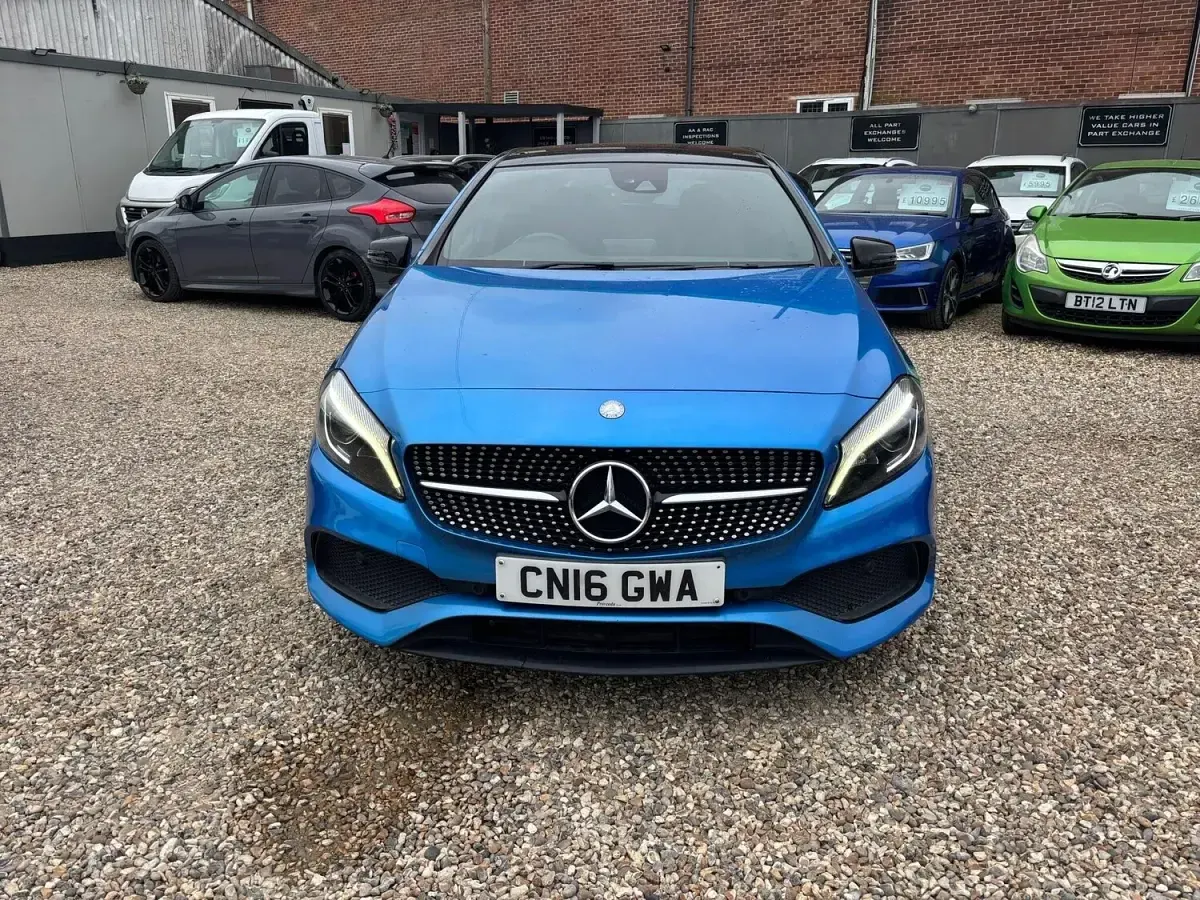 Used Mercedes A200 AMG Line Premium Plus 136 HP (100 kW) 2016 Blue Hatchback
