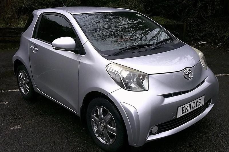 Silver Used 2011 Toyota iQ Hatchback | £5,495 (Fair price) - Image 1/1
