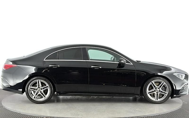 Usado Mercedes CLA220 AMG Line Premium 190 HP (139 kW) 2019 Preto Sedan