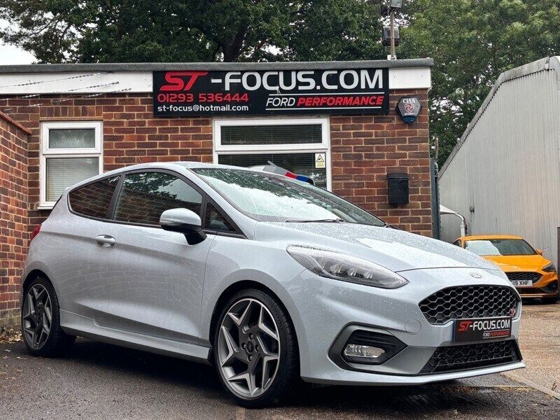 Silver Used 2018 Ford Fiesta ST Hatchback | £13,450 (A bit pricey) - Image 1/4