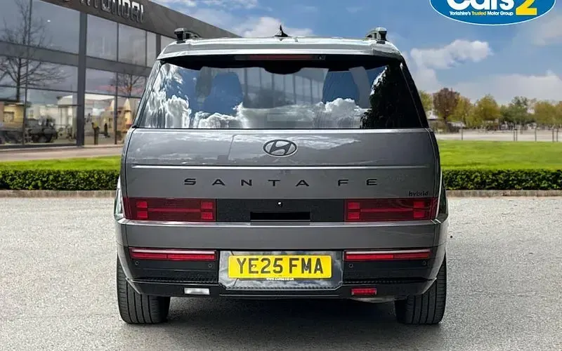 Used Hyundai Santa Fe 215 HP (158 kW) 2025 Grey SUV
