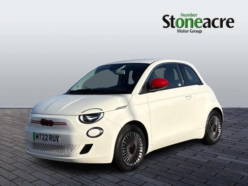 Used Fiat 500e Red 69 kW (95 HP) 2022 White Hatchback