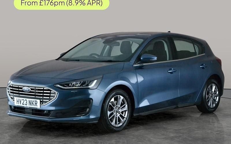 Used Ford Focus Titanium 125 HP (91 kW) 2023 Blue Hatchback