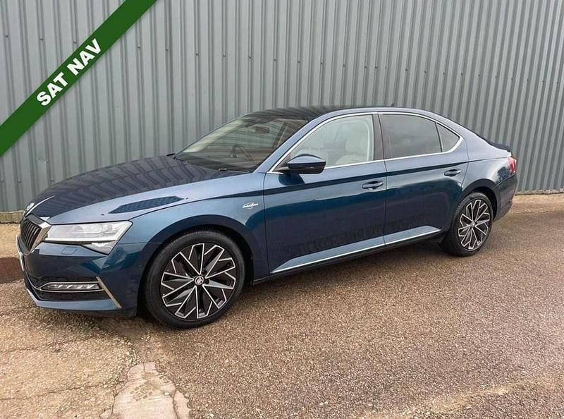 Used Skoda Superb LAURIN & KLEMENT 190 HP (139 kW) 2020 Blue Hatchback