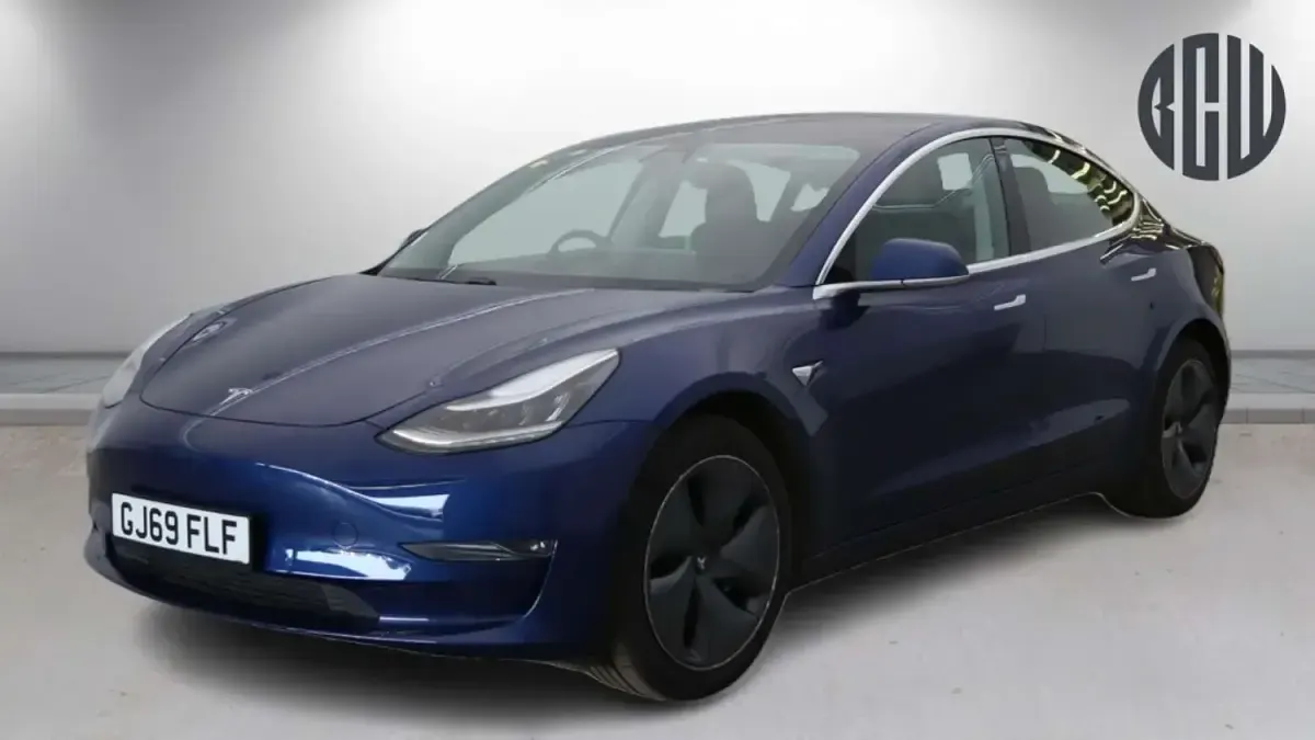 Used Tesla Model 3 Standard Range 366 kW (498 HP) 2019 Blue Sedan