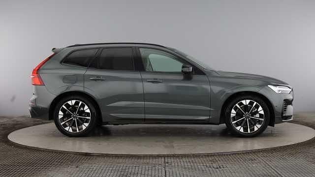 New Volvo XC60 Ultra 449 HP (330 kW) 2025 Green SUV
