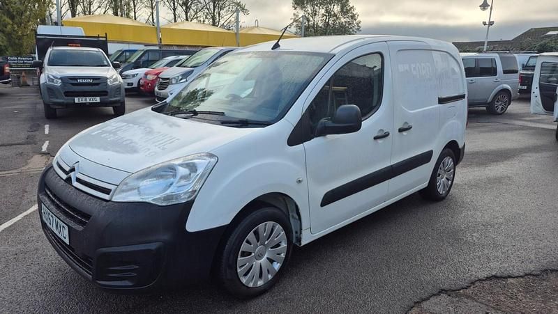 Used Citroën Berlingo 75 HP (55 kW) 2017 White MPV