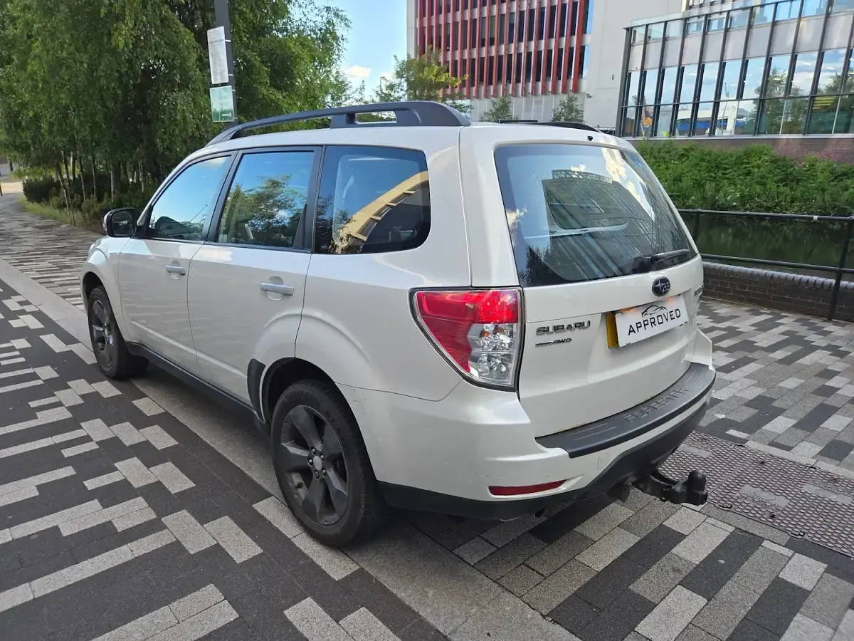 Used Subaru Forester 2011 White SUV