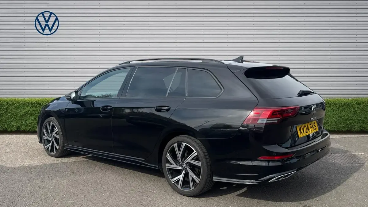 Used VW Golf VIII R-line 150 HP (110 kW) 2024 Black Estate