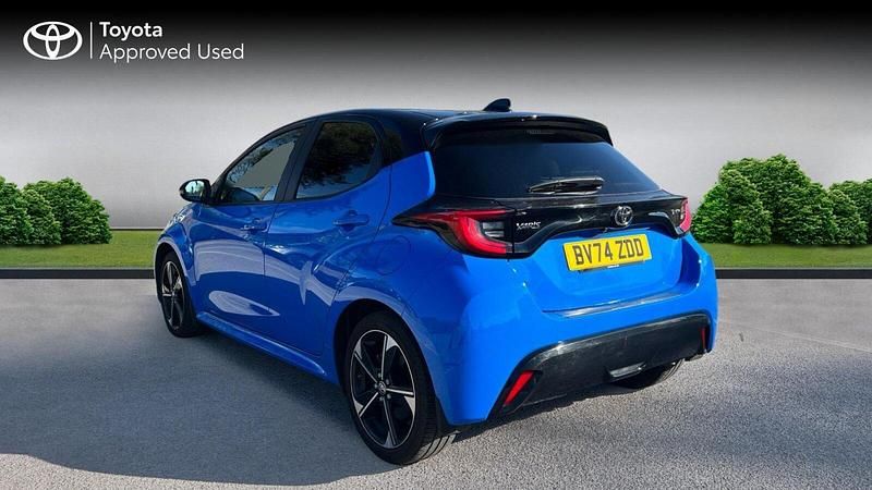 Used Toyota Yaris Hybrid Edition 130 HP (95 kW) 2024 Blue Hatchback
