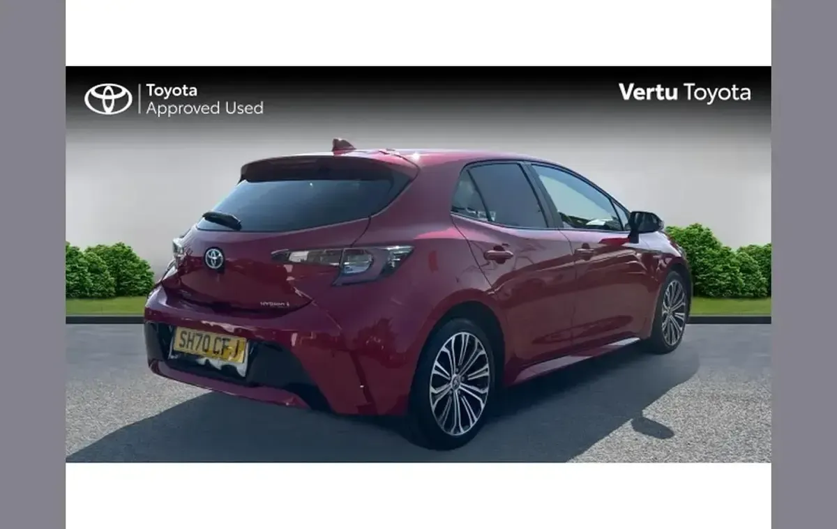 Used Toyota Corolla Design 122 HP (89 kW) 2020 Red Hatchback