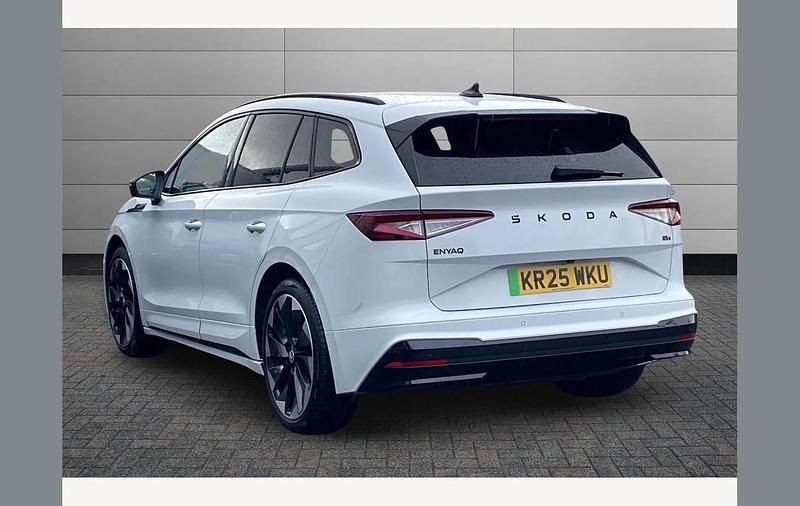 Used Skoda Enyaq iV SportlinePlus 210 kW (286 HP) 2025 Moon white SUV