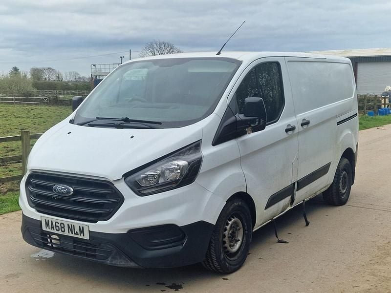 Used Ford Transit Custom 105 HP (77 kW) 2018 White Van