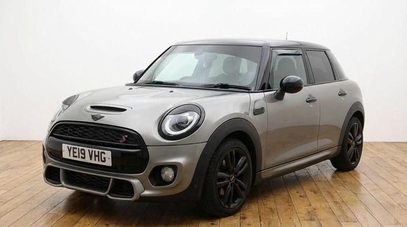 Used Mini Cooper S Hatch 192 HP (141 kW) 2019 Silver Hatchback