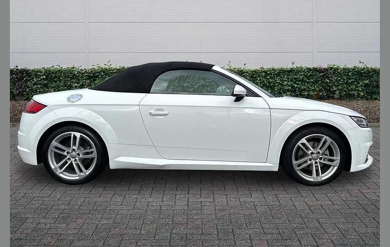 Used Audi TT Roadster Sport 245 HP (180 kW) 2021 White Cabriolet