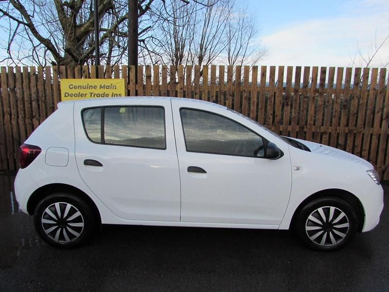 Used Dacia Sandero Essentiel 2019 White Hatchback