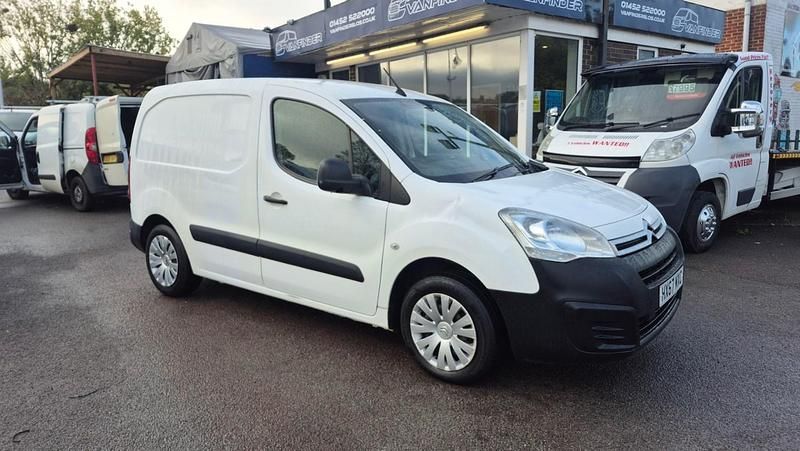 Used Citroën Berlingo 75 HP (55 kW) 2017 White MPV