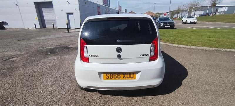 Used Skoda Citigo Colour Edition 60 HP (44 kW) 2016 White Hatchback