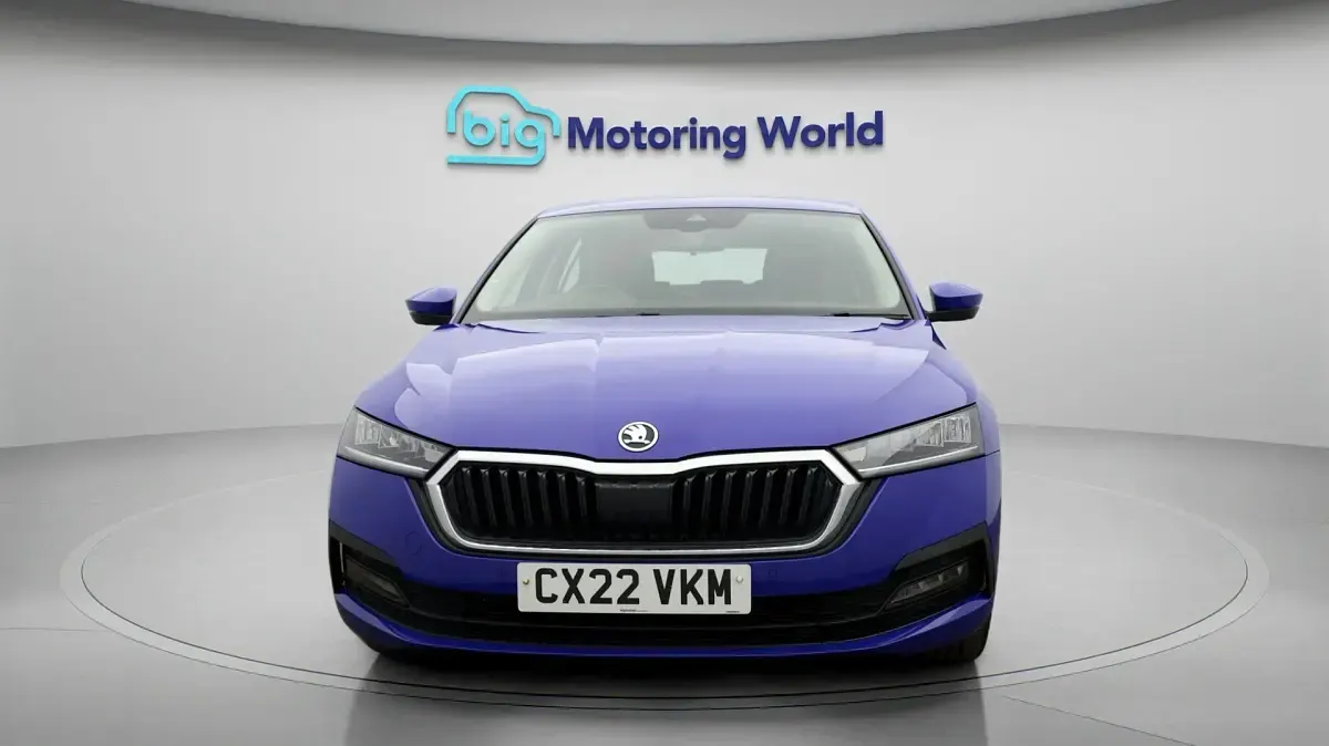 Used Skoda Octavia SE Technology 110 HP (80 kW) 2022 Blue Hatchback
