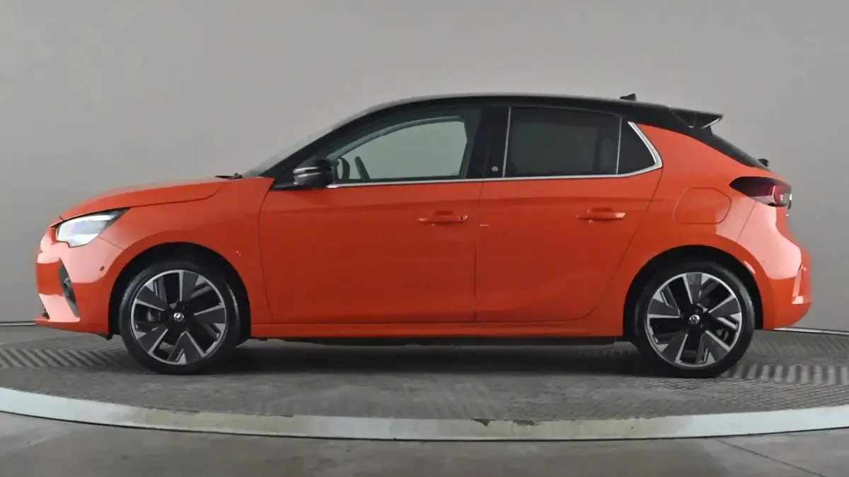 Used Vauxhall Corsa-e Elite 100 kW (136 HP) 2022 Orange Hatchback