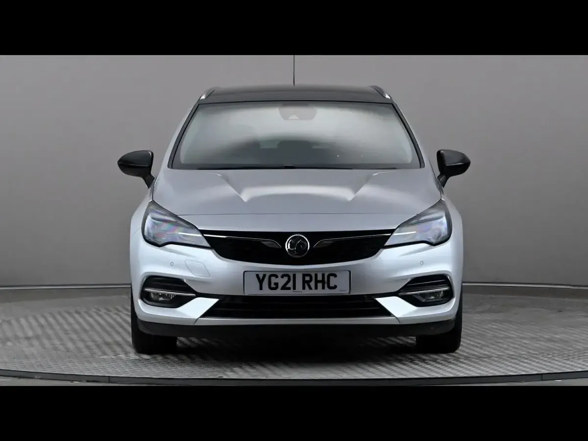 Used Vauxhall Astra Edition 145 HP (106 kW) 2021 Silver Estate