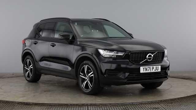 Used 2022 Volvo XC40 R-Design SUV | £20,490 (Fair price) - Image 1/4