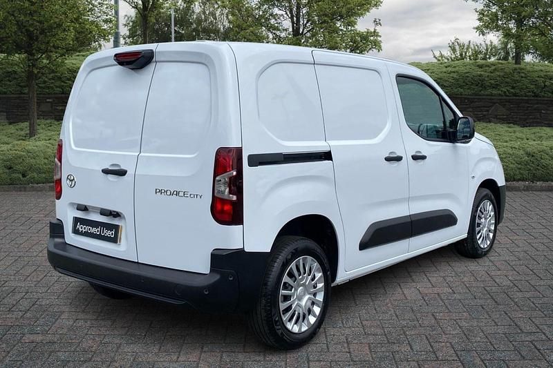 Used Toyota Proace 2025 White MPV