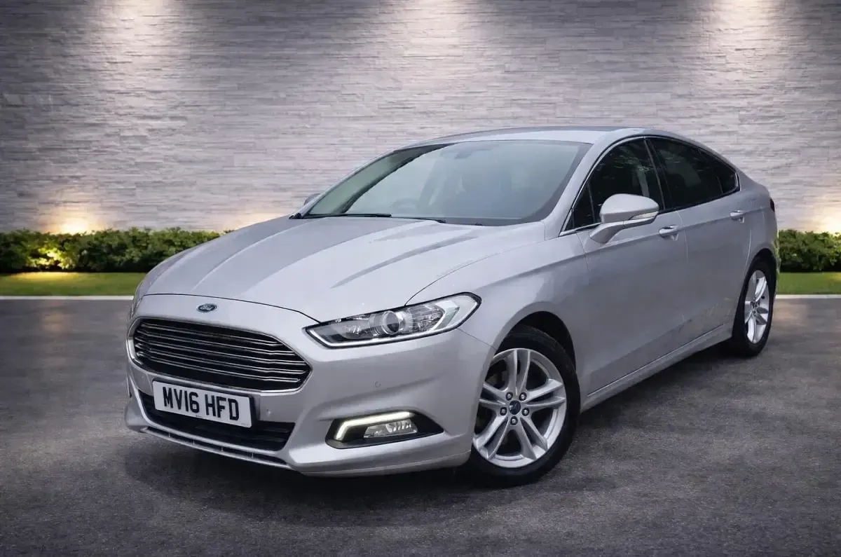 Used Ford Mondeo Zetec 2016 Silver Hatchback