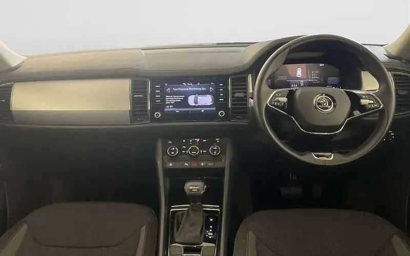 Second-hand Skoda Kodiaq SE Drive 150 CP (110 kW) 2023 Albastru SUV