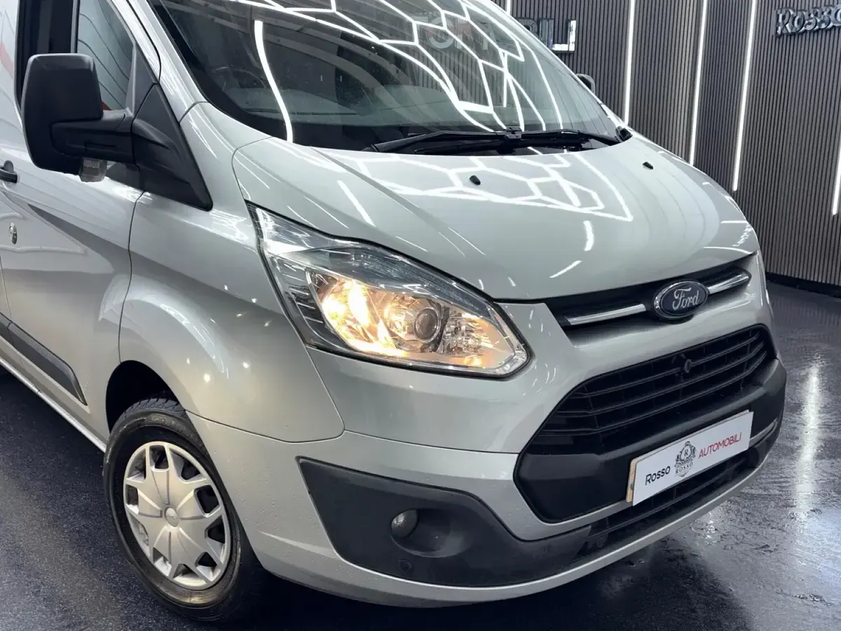 Used Ford Transit Custom Trend 125 HP (91 kW) 2016 Silver Van