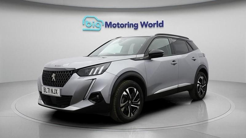 Used Peugeot 2008 GT 130 HP (95 kW) 2022 Grey SUV