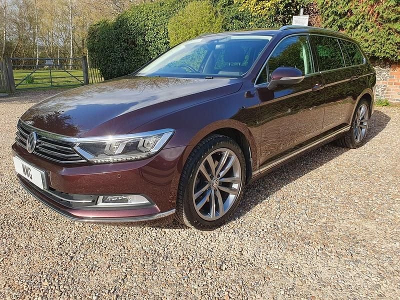 Used VW Passat GT 150 HP (110 kW) 2018 Red Estate