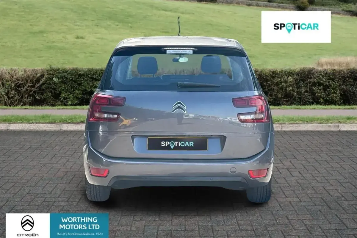 Used Citroën C4 SpaceTourer PureTech 128 HP (94 kW) 2019 Grey MPV